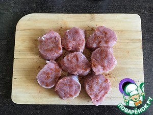 Медальоны из свинины с запеченным картофелем Медальоны из свинины с запеченным картофелем
