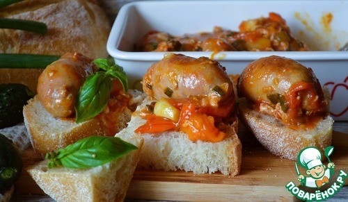 Мини-купаты с томатами и чесноком