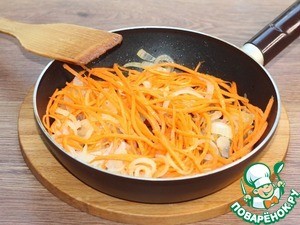 Минтай под шапочкой с сырным соусом