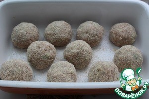 Мясные шарики из индейки с капустой