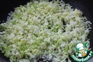 Мясные шарики из индейки с капустой