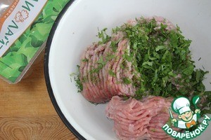 Мясные шарики из индейки с капустой