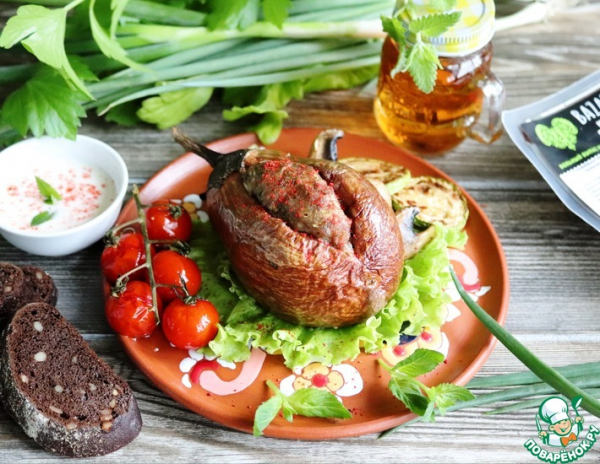 Мятый баклажан, фаршированный бараниной Мятый баклажан, фаршированный бараниной