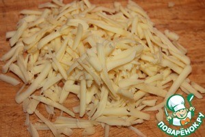 Мусс из лосося с крабовыми палочками на ложе из картофельного гратена