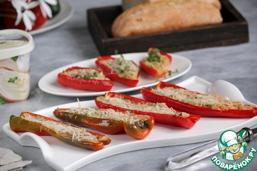 Острые перцы, фаршированные сыром Острые перцы, фаршированные сыром