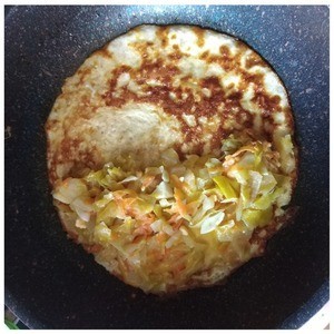 Овсяноблин с тушёной ранней молодой капустой Овсяноблин с тушёной ранней молодой капустой