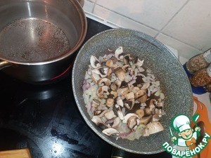 Паста со сметаной, грибами и сыром Паста со сметаной, грибами и сыром