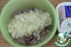 Печень под сырным соусом