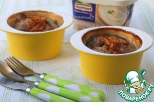 Печень под сырным соусом