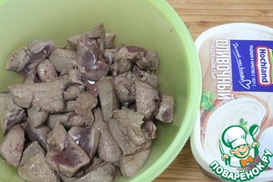Печень под сырным соусом