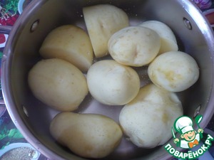 Пирог из картофельного пюре с колбасками Пирог из картофельного пюре с колбасками