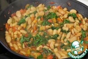 Полента с фасолью и шпинатом