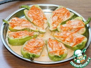 Половинки перца, запечённые с начинкой Половинки перца, запечённые с начинкой