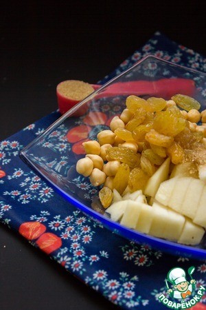 Пряный яблочный гратен с нутом