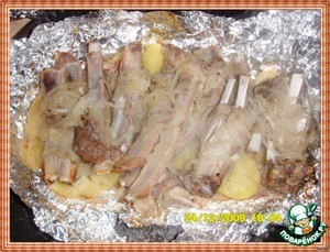 Ребрышки с картофелем, запеченные в духовке