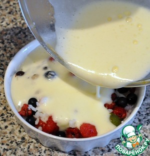 Рисово-ягодный гратен с сабайоном из шампанского Рисово-ягодный гратен с сабайоном из шампанского