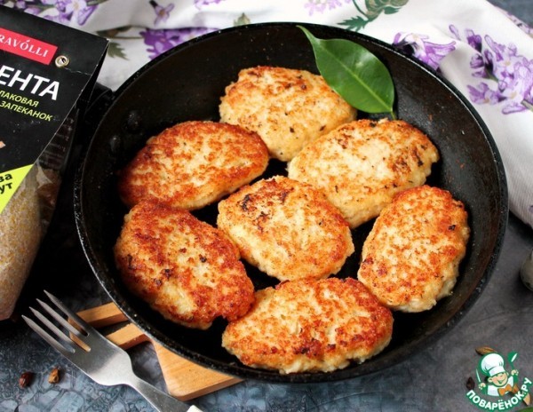 Рыбные оладушки с полентой Рыбные оладушки с полентой