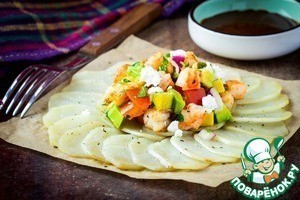 Салат с креветками на гратене из картофеля Салат с креветками на гратене из картофеля