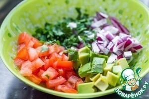 Салат с креветками на гратене из картофеля Салат с креветками на гратене из картофеля