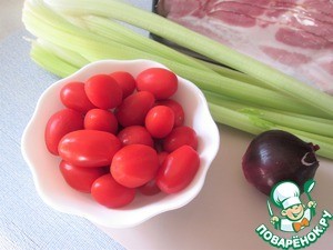 Сельдерей, запеченный с помидорами и беконом Сельдерей, запеченный с помидорами и беконом