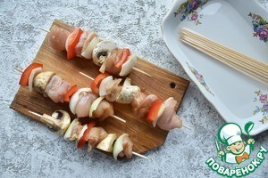 Шашлычки из индейки с медом и чесноком Шашлычки из индейки с медом и чесноком