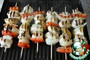 Шашлычки из индейки с медом и чесноком Шашлычки из индейки с медом и чесноком