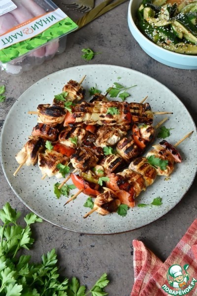 Шашлычки из индейки с медом и чесноком Шашлычки из индейки с медом и чесноком