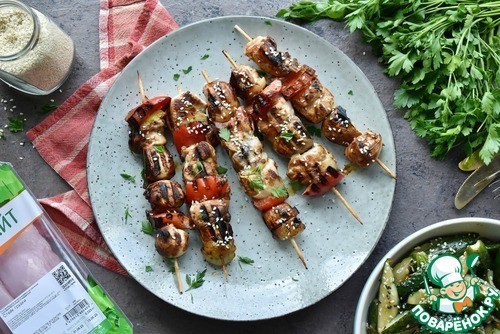 Шашлычки из индейки с медом и чесноком Шашлычки из индейки с медом и чесноком