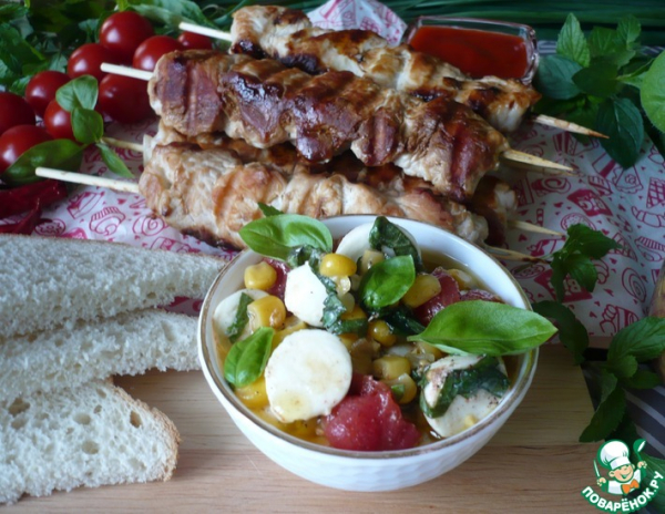 Шашлык из индейки"Индилайт"с салатом