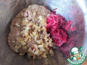 Шведские котлеты со свеклой из индейки Шведские котлеты со свеклой из индейки