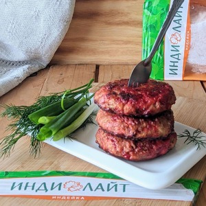 Шведские котлеты со свеклой из индейки Шведские котлеты со свеклой из индейки