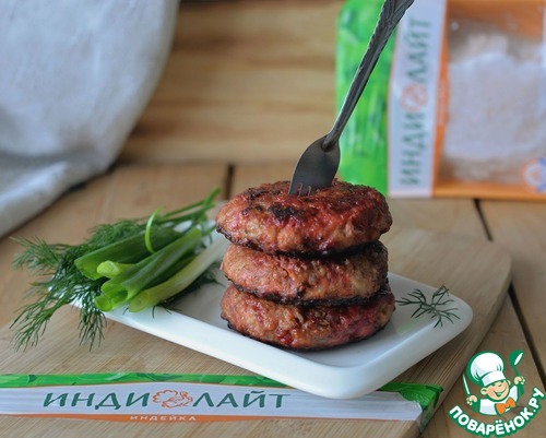 Шведские котлеты со свеклой из индейки Шведские котлеты со свеклой из индейки