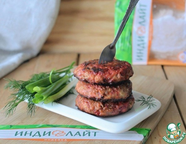 Шведские котлеты со свеклой из индейки Шведские котлеты со свеклой из индейки