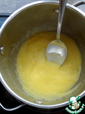 Сосиски с полентой под сыром