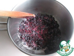 Соус с черникой и ревенем Соус с черникой и ревенем