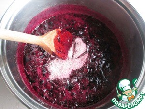 Соус с черникой и ревенем Соус с черникой и ревенем