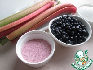 Соус с черникой и ревенем Соус с черникой и ревенем