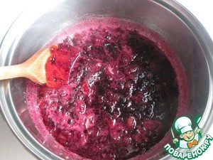 Соус с черникой и ревенем Соус с черникой и ревенем