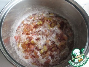 Соус с черникой и ревенем Соус с черникой и ревенем