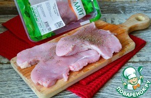 Стейк индейки с беконом и зеленью