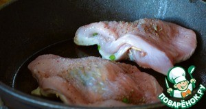 Стейк индейки с беконом и зеленью