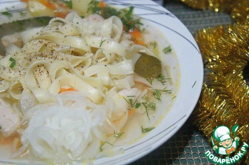 Суп-лапша с маринованным луком