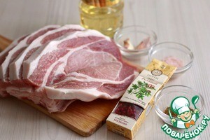 Свиная корейка с чесноком и пряностями Свиная корейка с чесноком и пряностями