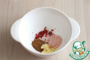 Свиная корейка с чесноком и пряностями Свиная корейка с чесноком и пряностями