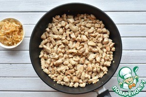 Сырная курица в кабачковых блинчиках Сырная курица в кабачковых блинчиках