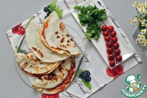 Тортильи с начинкой из индейки