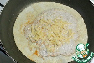 Тортильи с начинкой из индейки