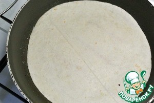 Тортильи с начинкой из индейки