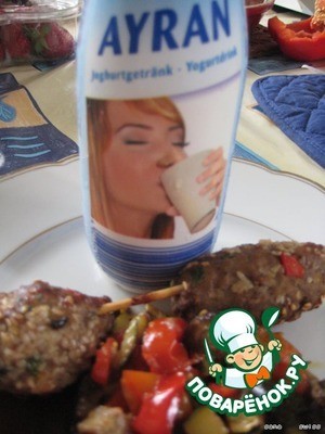 Турецкие котлеты "Кефте" с овощным гарниром