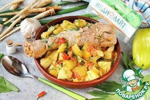 Тушеная голень индейки в соусе Тушеная голень индейки в соусе